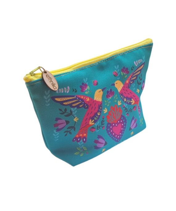 Bolsa artesanal verde turquesa con detalles de colibrís y flores